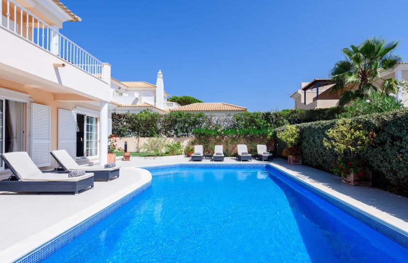 Gestão e aluguer de propriedades no Algarve