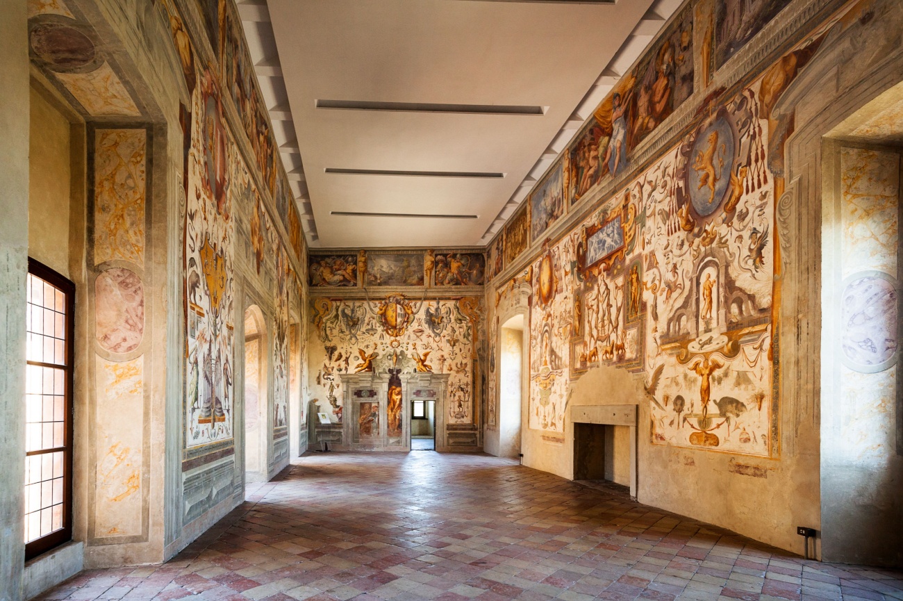 Castello-di-Torrechiara-Italy.jpg Castello-di-Torrechiara-Italy.jpg