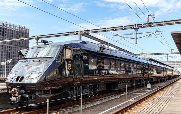 Kyushu Express 36+3 : Kagoshima, Miyazaki, Beppu, Hakata et Sasebo Kyushu Express 36+3 : Kagoshima, Miyazaki, Beppu, Hakata et Sasebo