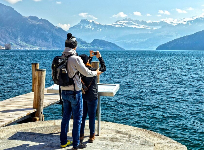 Switzerland Honeymoon Itinerary: 7 Days by Lake & Vine