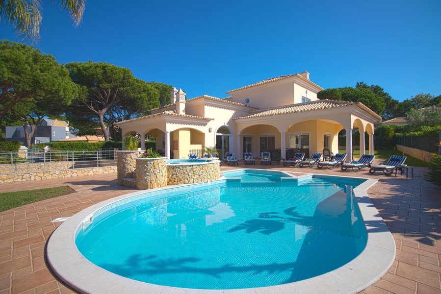 Rented by us: Villa Hera in Vilamoura