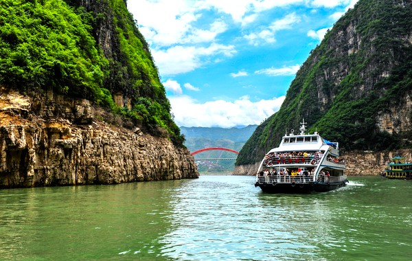 Luxury China Tours: What a Multi-City China Itinerary Delivers at the Five-Star Level Luxury China Tours: What a Multi-City China Itinerary Delivers at the Five-Star Level