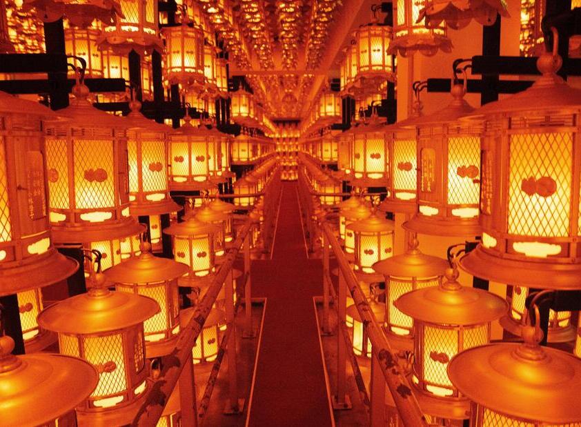 Zen Wellness Japan Itinerary:
Hakone Onsen & Koyasan Temple Stays